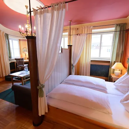Hotel Zweimueller 4*